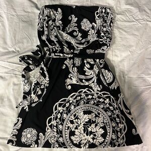 White House Black Market Black and White Strapless Mini Dress, Size XS
